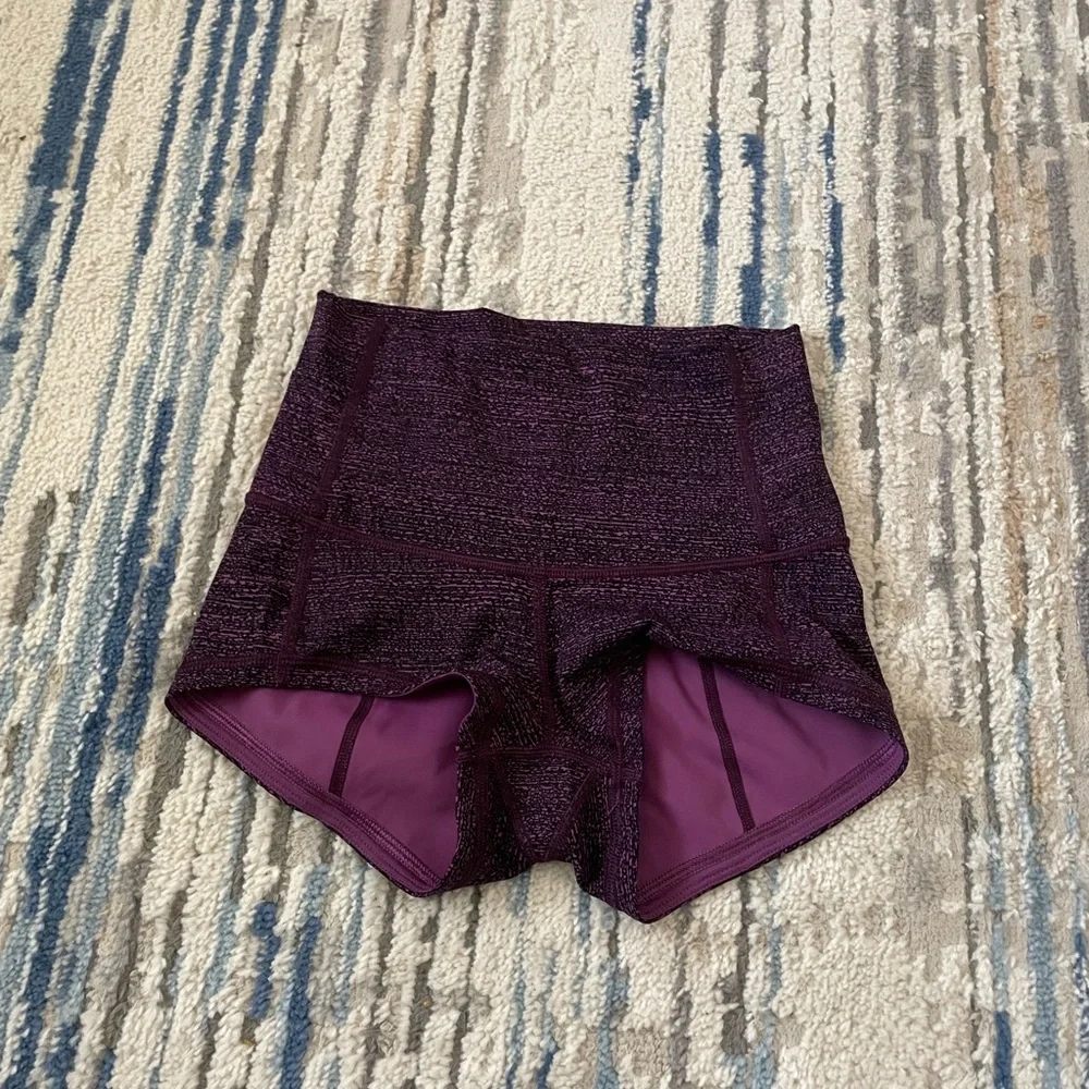Lululemon Short Womens 4 High Rise Wunder Gym & Running
